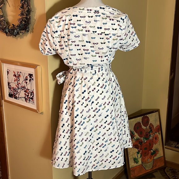 BODEN Size 12 R Wrap-Dress VNeck ShortSleeve Cotton Sunglasses Print Kitsch - Picture 5 of 16